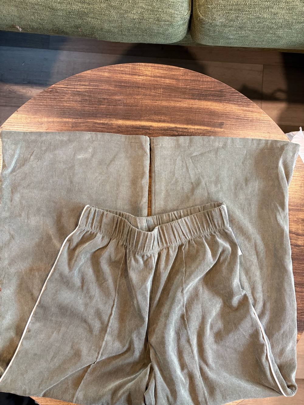 Elastic-Waist Midi Skirt in Olive